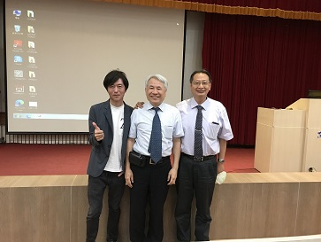 ▲謝明家醫師▲吳造中理事長▲謝宜璋理事